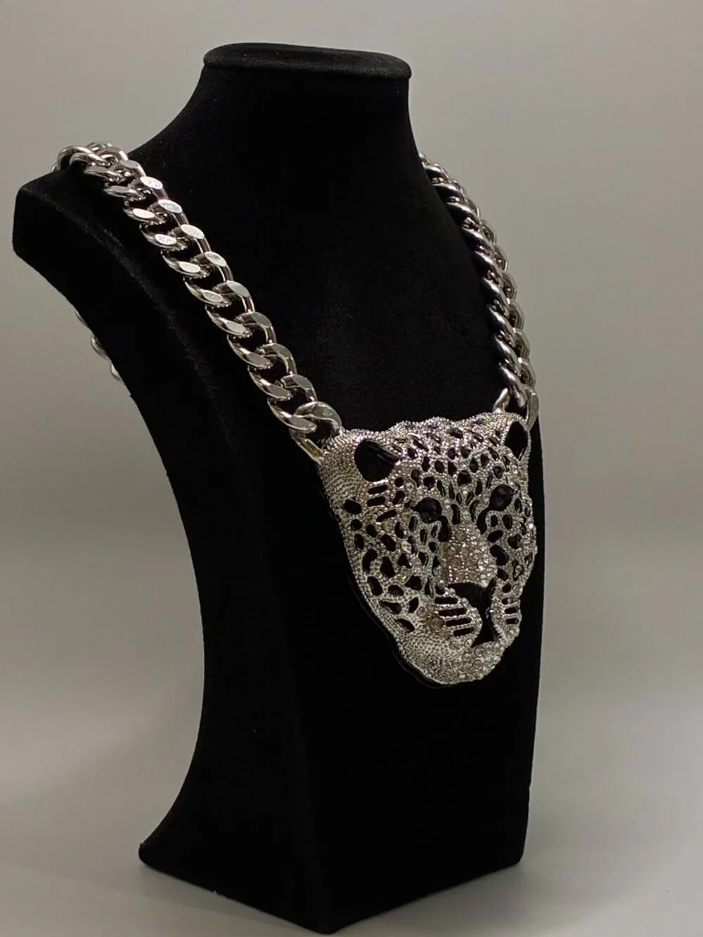 Chunky Silver Leopard Face Curb Chain Statement Necklace Heart Clasp